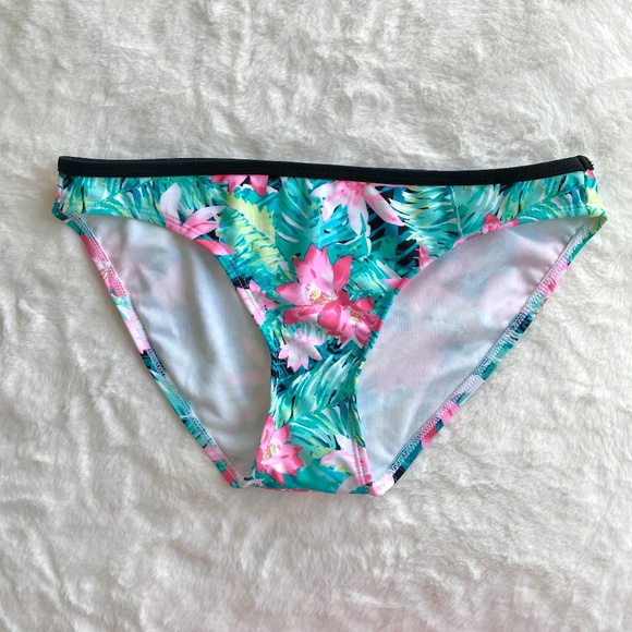 Xhilaration Other - 🍍Floral Low Rise Bikini Bottom from Xhilaration